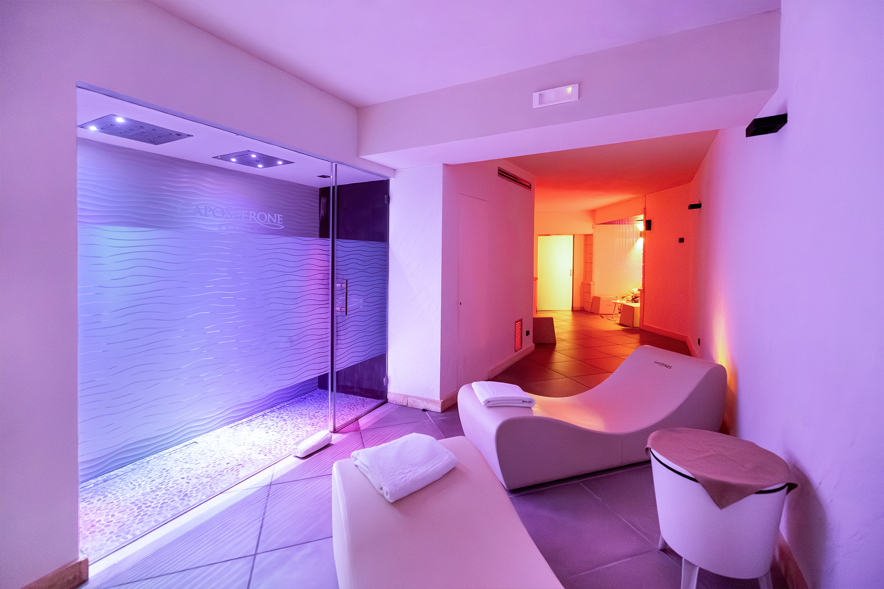 Rigenera mente e corpo nel nostro Centro benessere SPA a Palmi (Reggio Calabria). Scopri trattamenti esclusivi, massaggi e percorsi relax